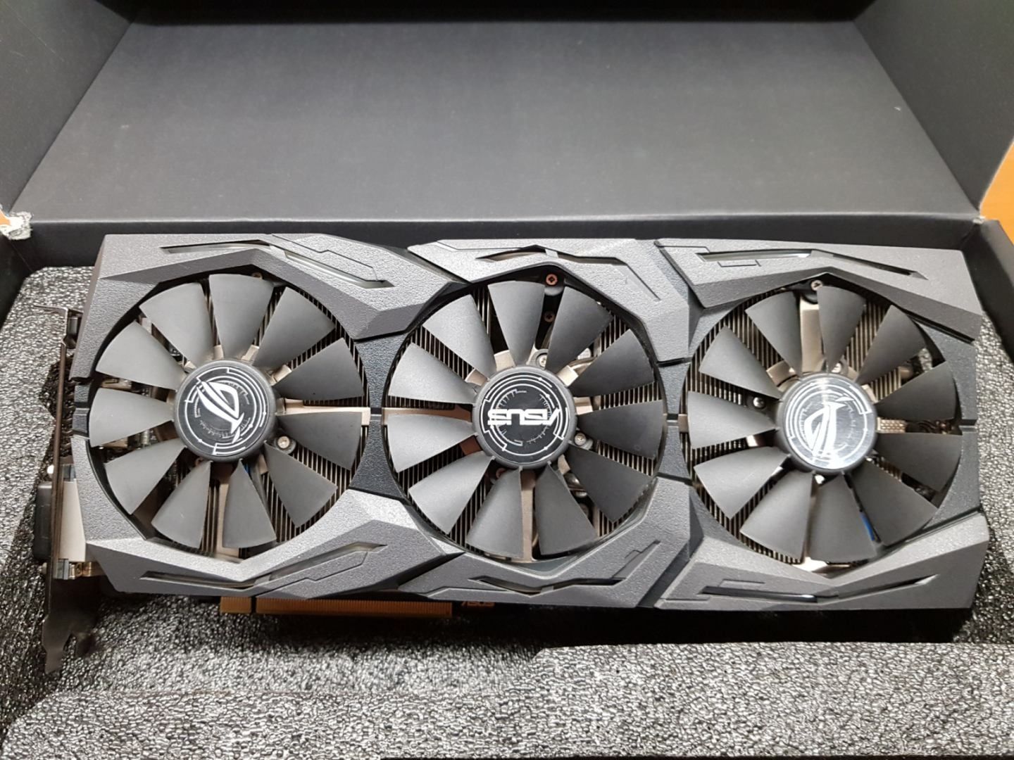 Видеокарти GTX 1080 TI