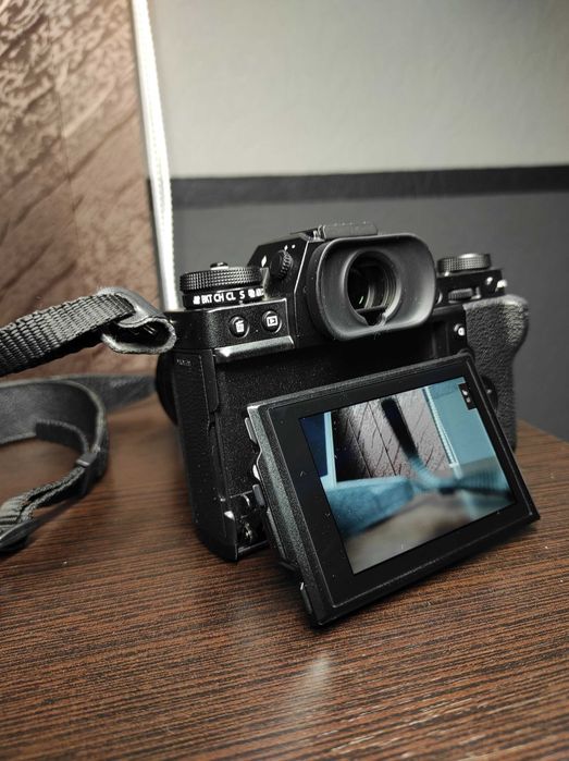 Продам фотопаппарат Fujifilm X-T3, 18-55 . фуджи,фуджифилм,б/у