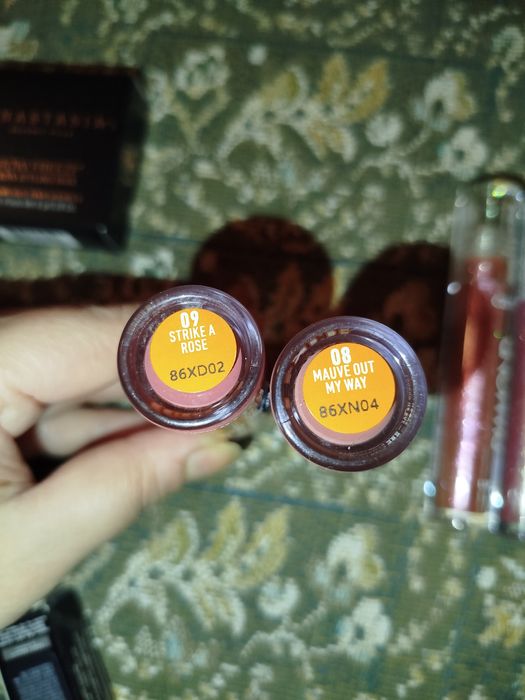 Козметика гланцове и червила