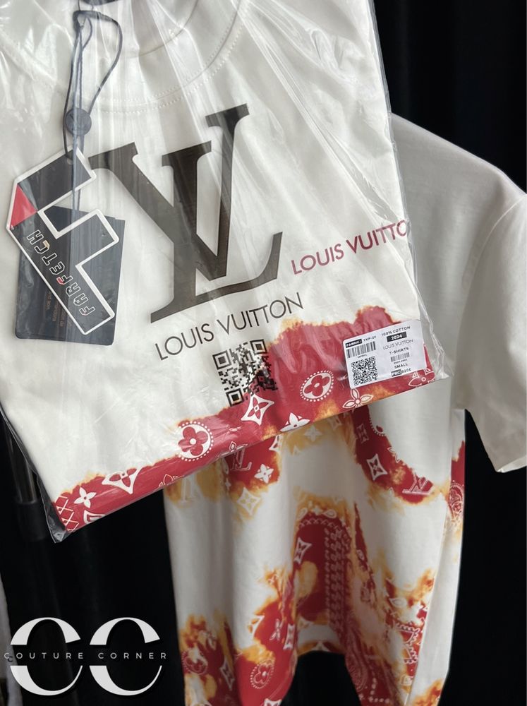 Tricou Louis Vuitton • Calitate TOP • Gradient Logo Print