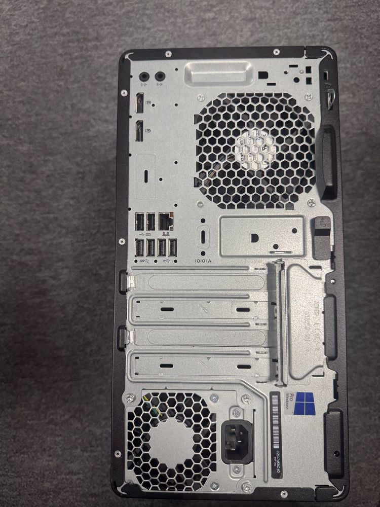Настолен компютър HP  600 G3 MT - i5, 32GB RAM, 500 GB SSD SAMSUNG