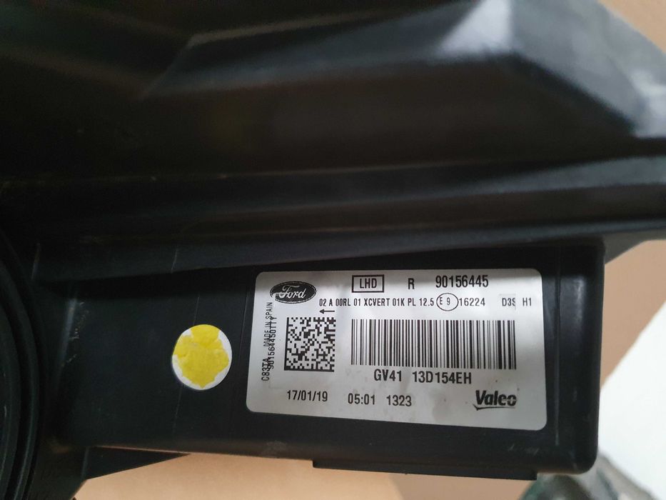 far dreapta ford kuga 2020