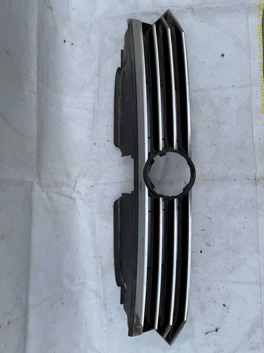 Grila Centrala Radiator Volkswagen VW Passat B8