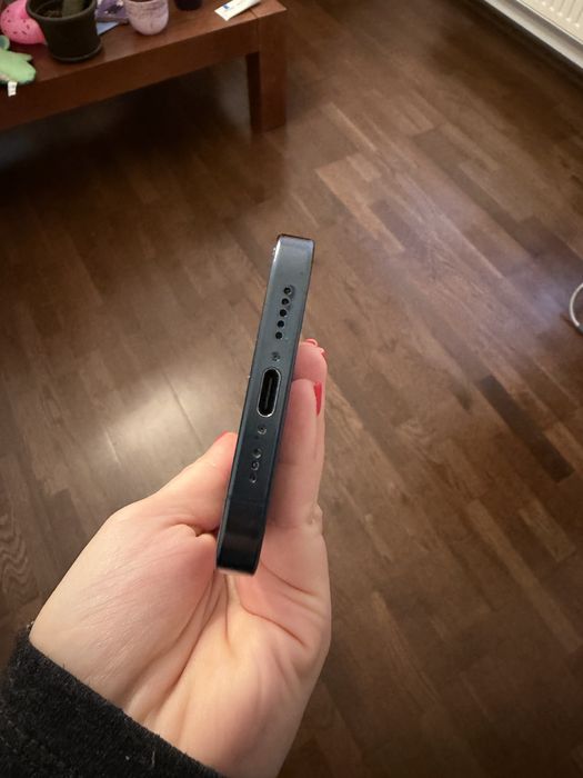 Iphone 15 pro deep blue