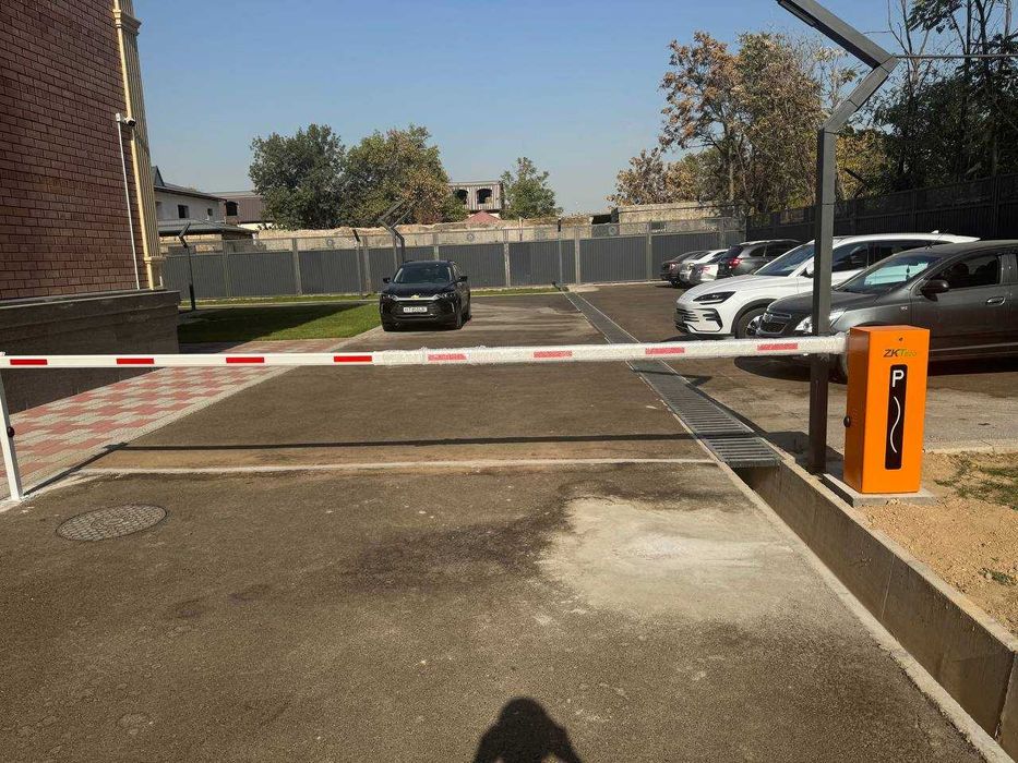 Шлагбаум ZC-TECO с 6 метровой стрелой