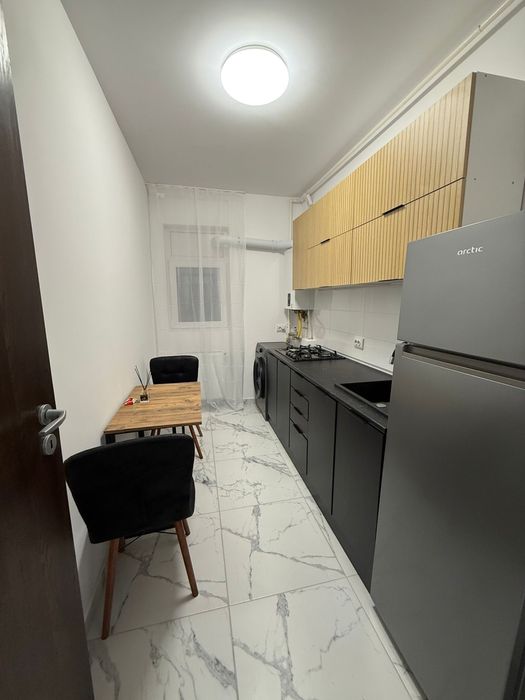 Inchiriez garsoniera