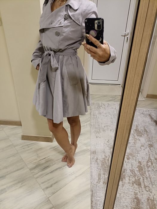 Дамски сив тренчкот