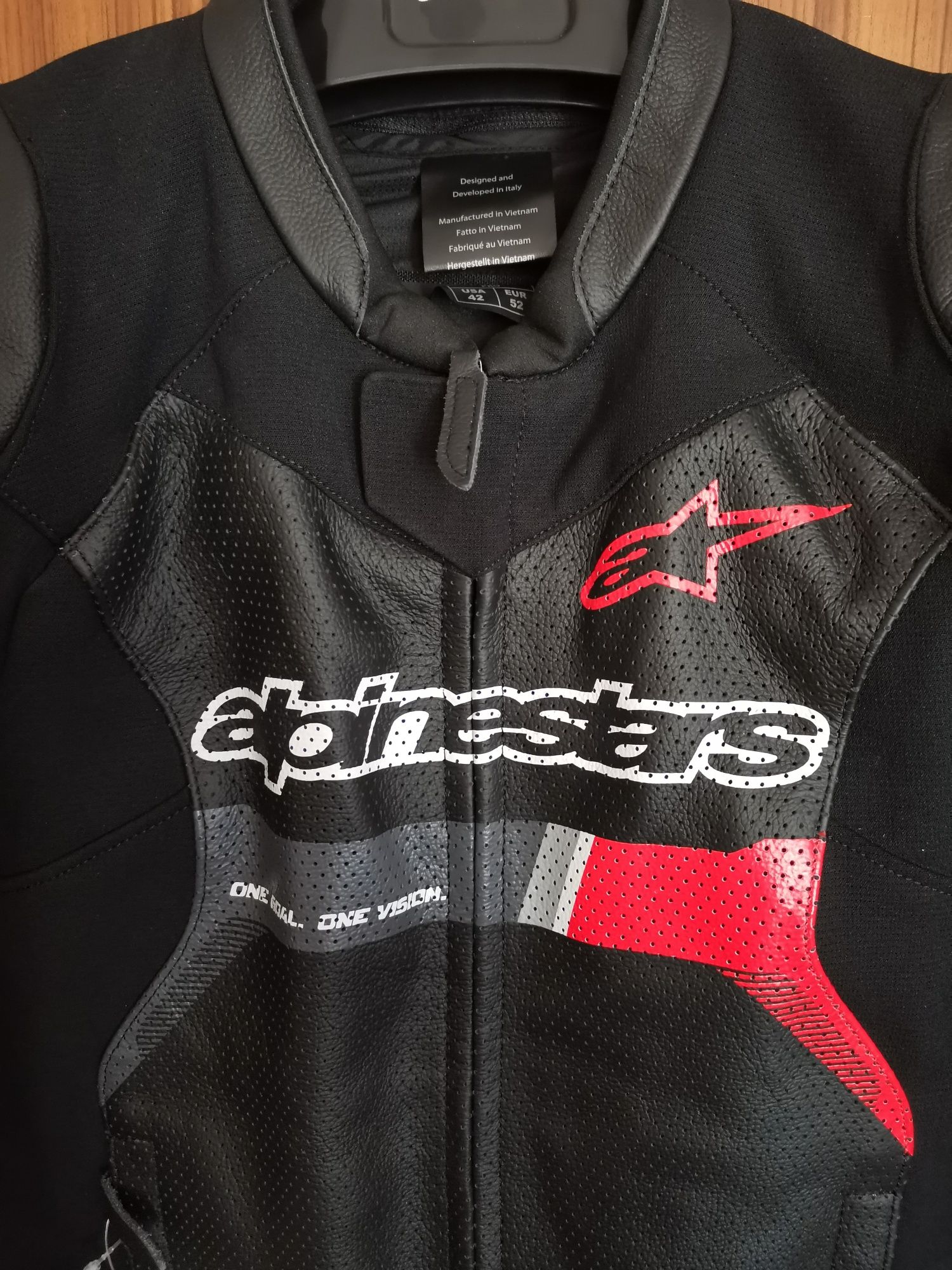 Ново кожено яке за мотор Alpinestars GP Force Air Flow