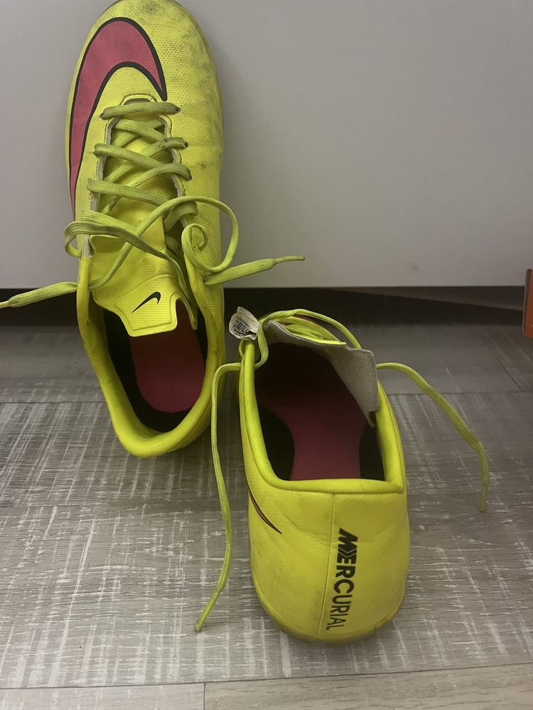 Nike hypervenom 38.5 и 33