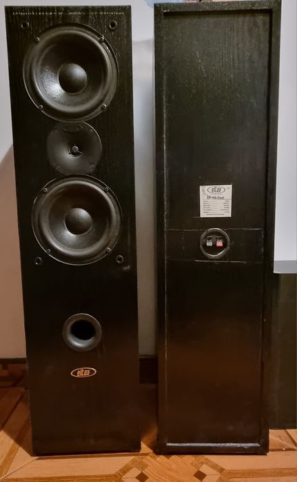 Sistem audio: boxe + stație + subwoofer