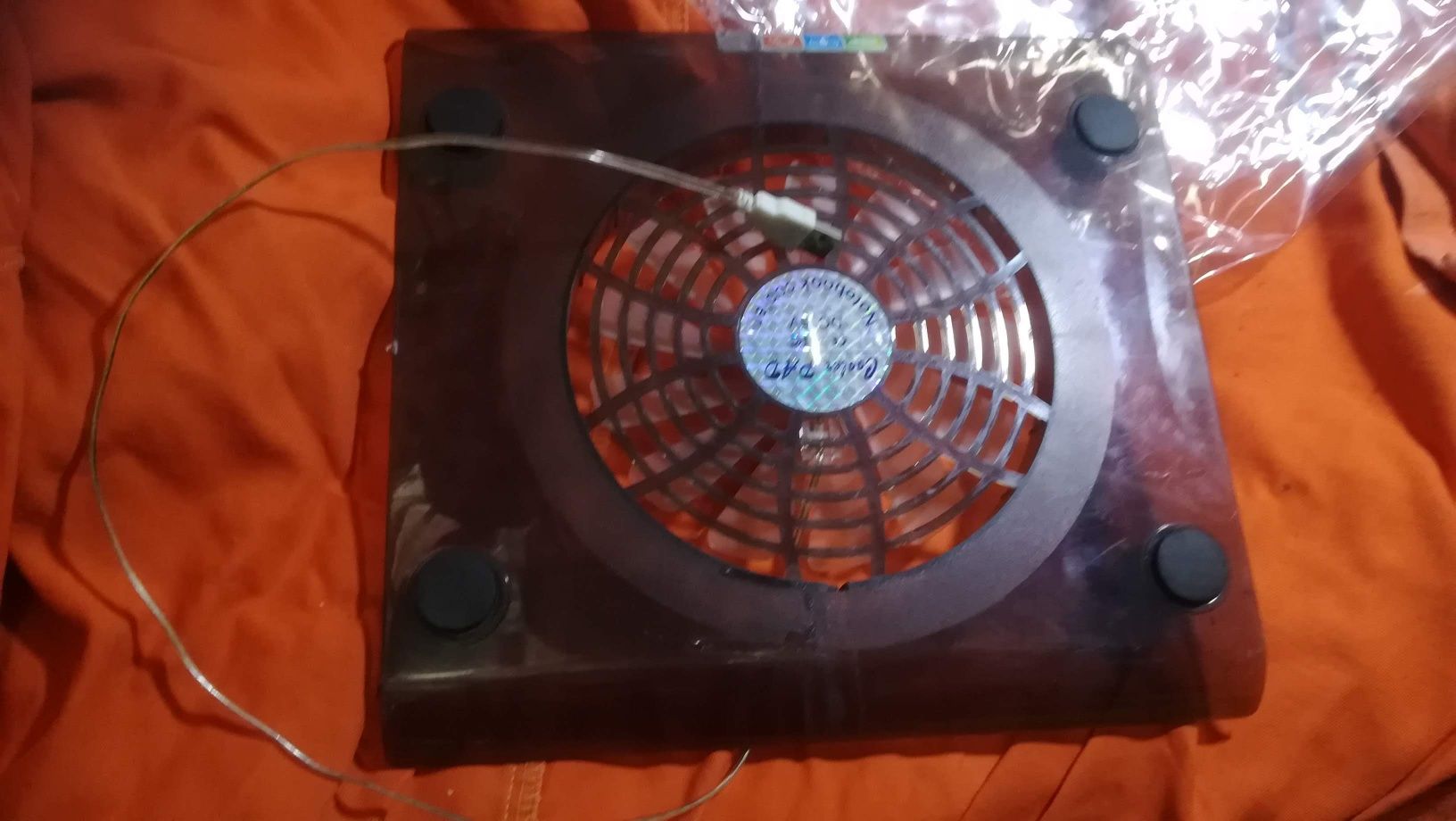 Ventilator laptop pentru răcire