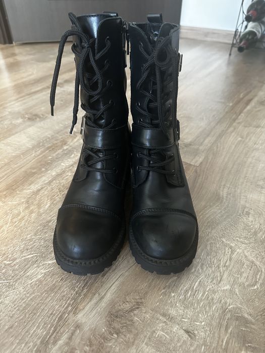 Ghete negre piele naturala mărimea 37