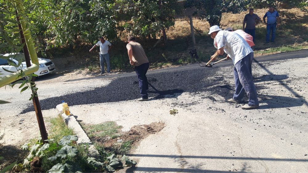 Gredir xizmati Asfalt atxotni yoyib tekislab berish xizmati