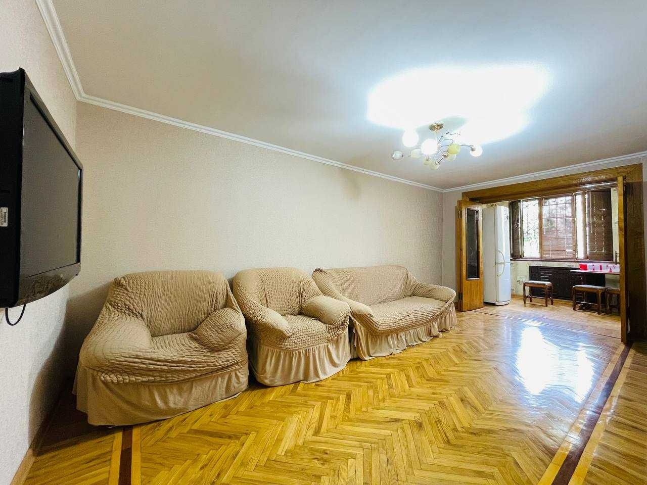 4-х ком. квартира в Мирзо-Улугбекском р-не. (метро 1 мин.) ID: 2692