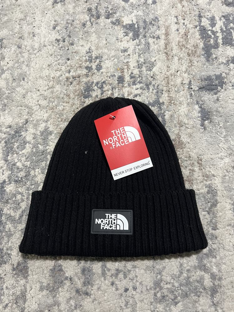 Beanie uri/Fesuri Diferite brand uri