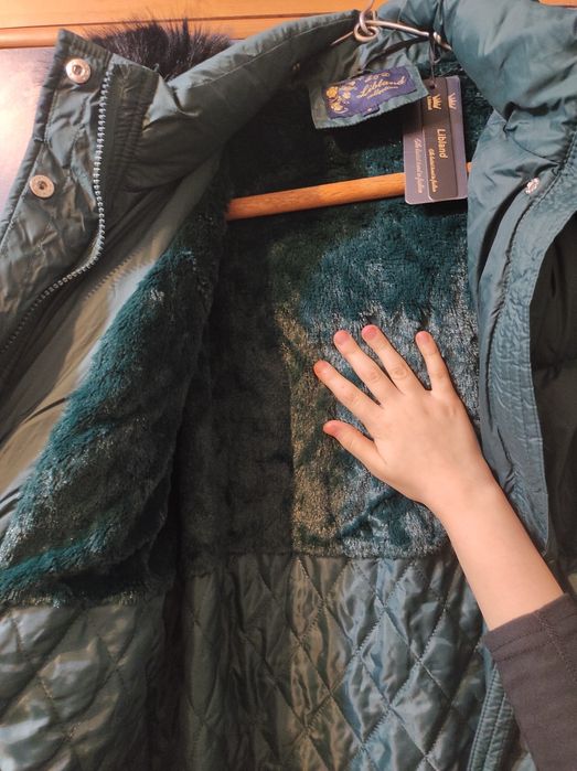 Geacă de iarnă nouă , cu etichetă, călduroasă, lungime medie