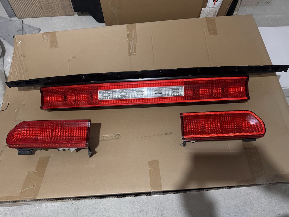 Dodge Challenger стопове