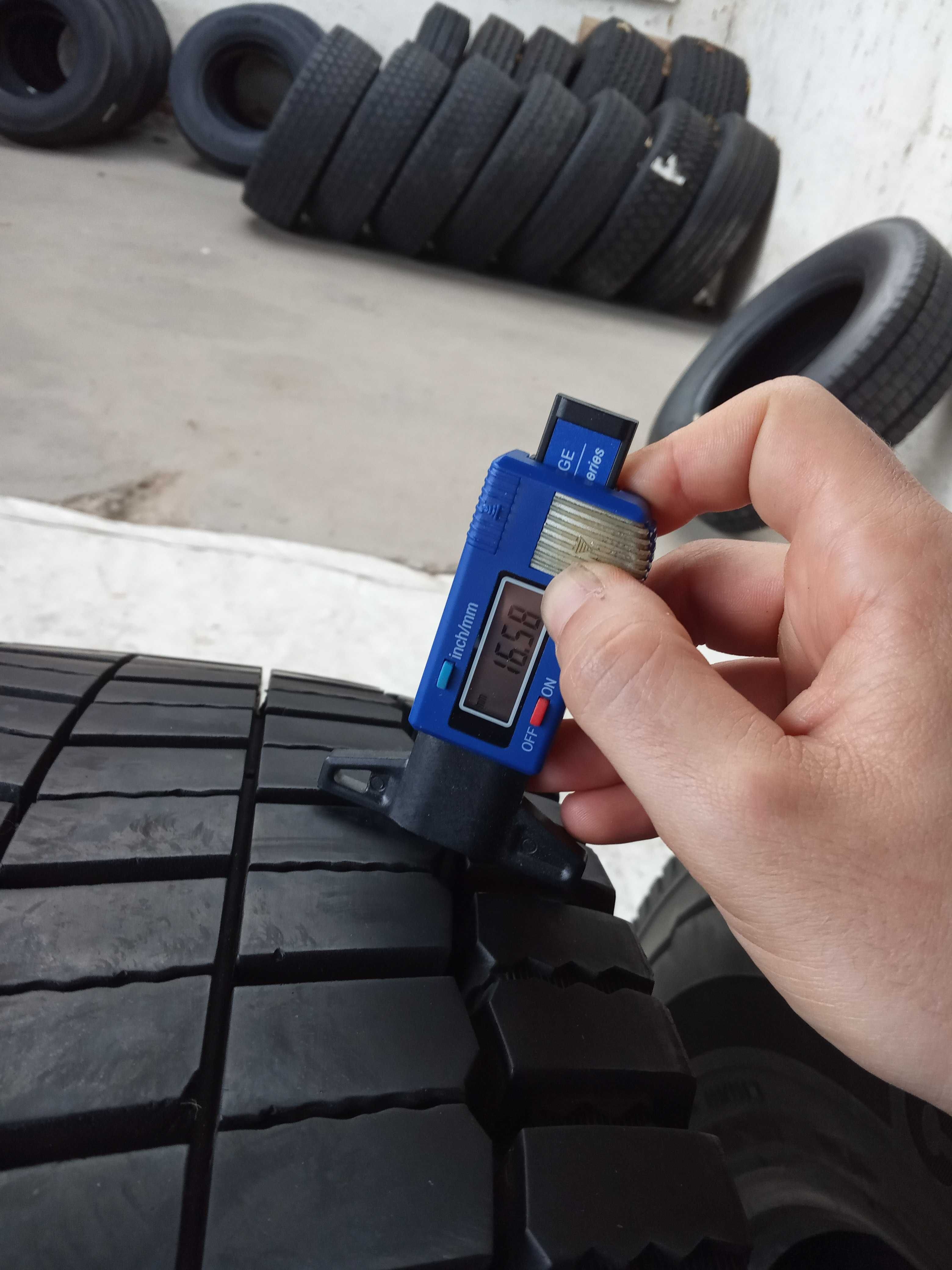 2 тежкотоварни гуми 305/70R19.5 Continental HybridHD3 148/145M DOT2021