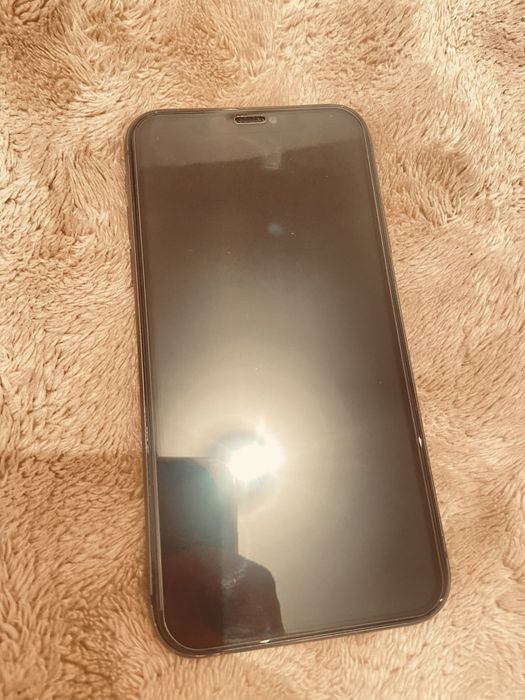 Продам iPhone 11