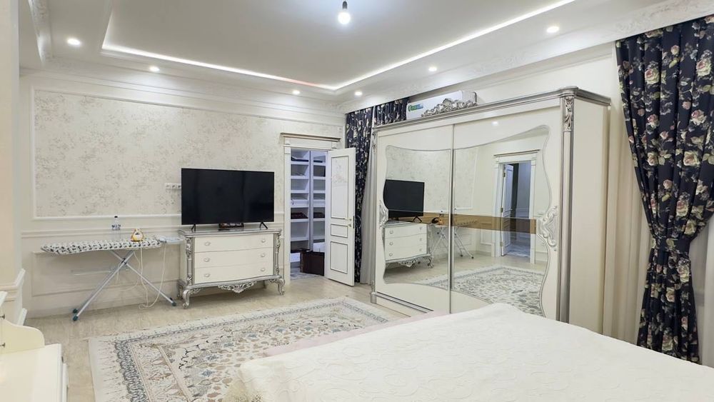 Dream House Продается 5 комнатная квартира ремонт 8-роддом Глинка