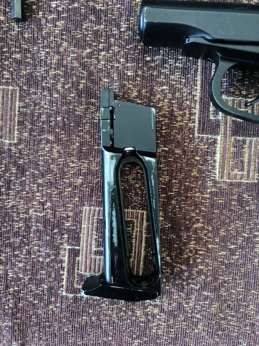 Pistol airsoft Makarov FULL METAL CU RECUL