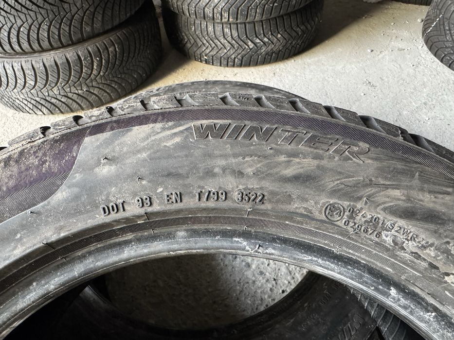 225/55/17 M+S PIRELLI 2022 , stare foarte buna !