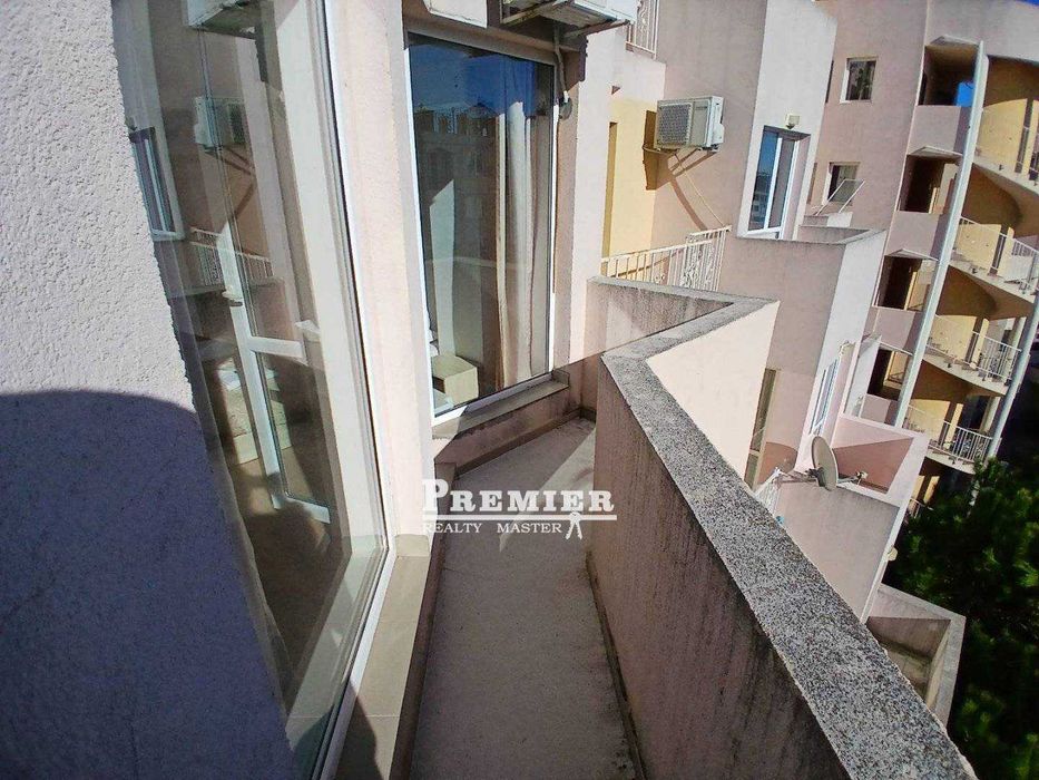 Продава се Двустаен апартамент в к.к. Слънчев бряг - 46 кв.м за 1207 €/кв.м - Снимка #3