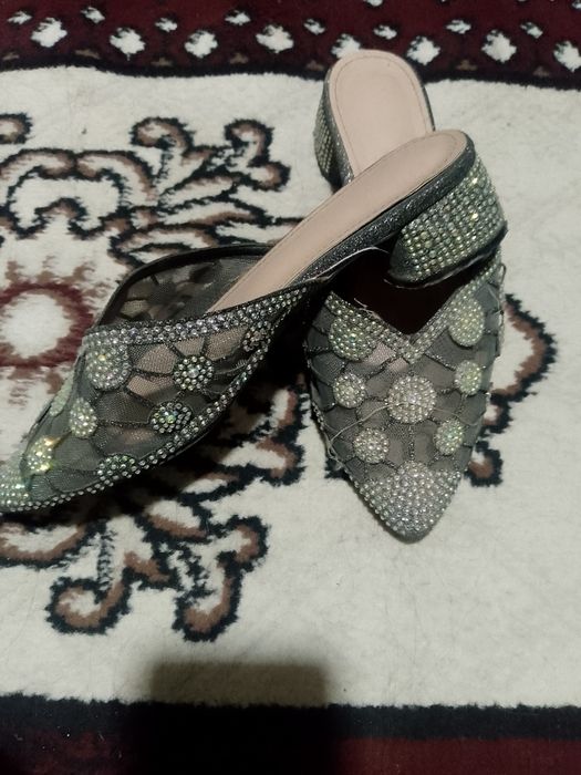 Женская обувь келинчаклар учун жуда зур