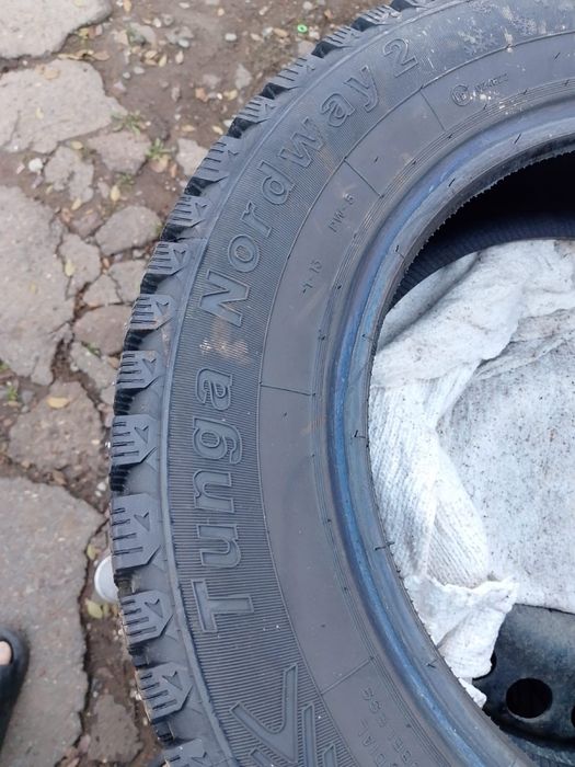 Комплект зимних шин