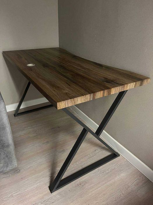 Продам стол компьютерный