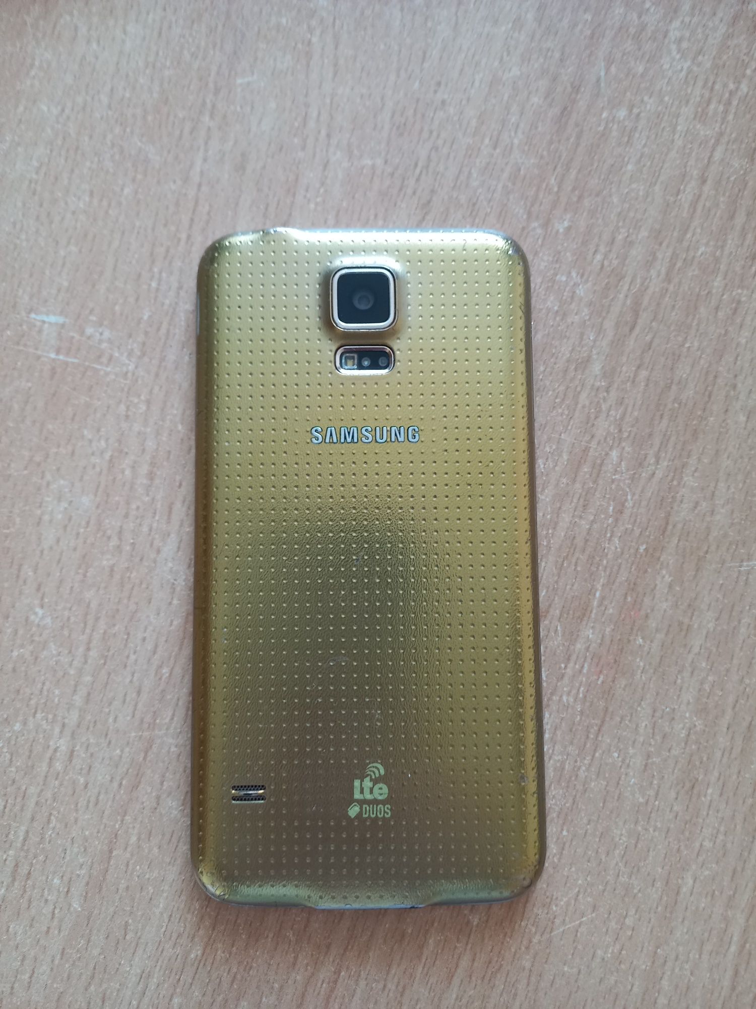 Смартфон Samsung Galaxy S 5 Duos