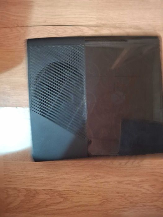 Xbox 360  slim pret negociabil