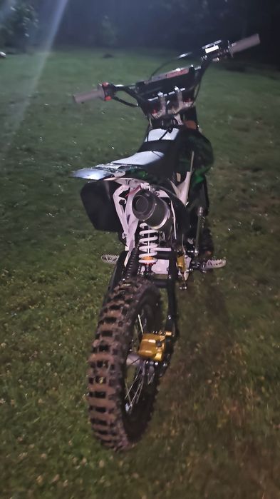 Vând Kxd 125cc aproape nou