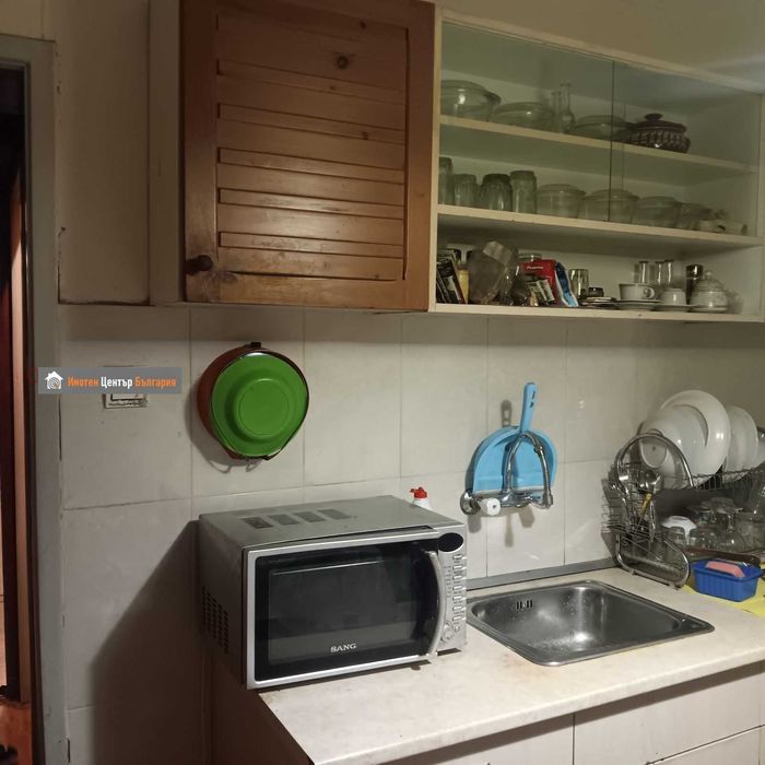 Продава се Тристаен апартамент в София, Студентски град - 82 кв.м за 2440 €/кв.м - Снимка #2