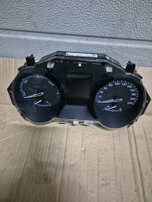 Ceasuri de bord Toyota CH-R 1.8B Hybrid.  Volan stinga