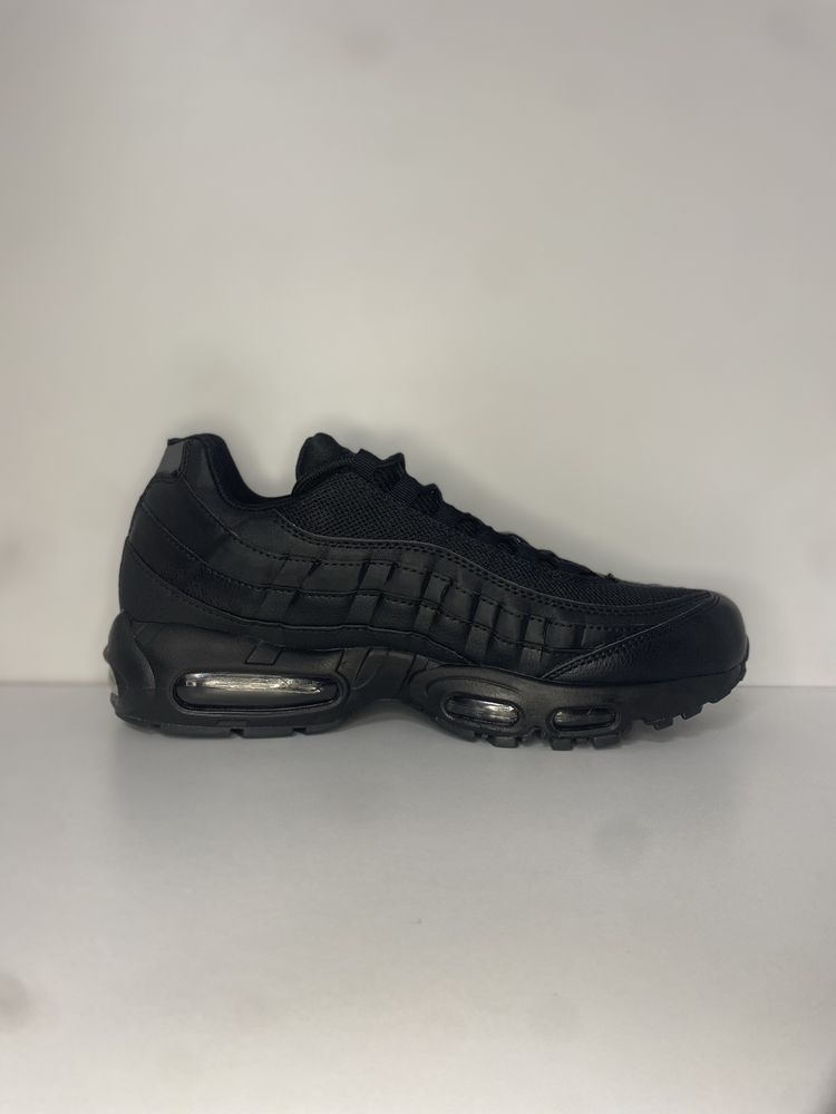 NIKE Air Max 95 Essential Black