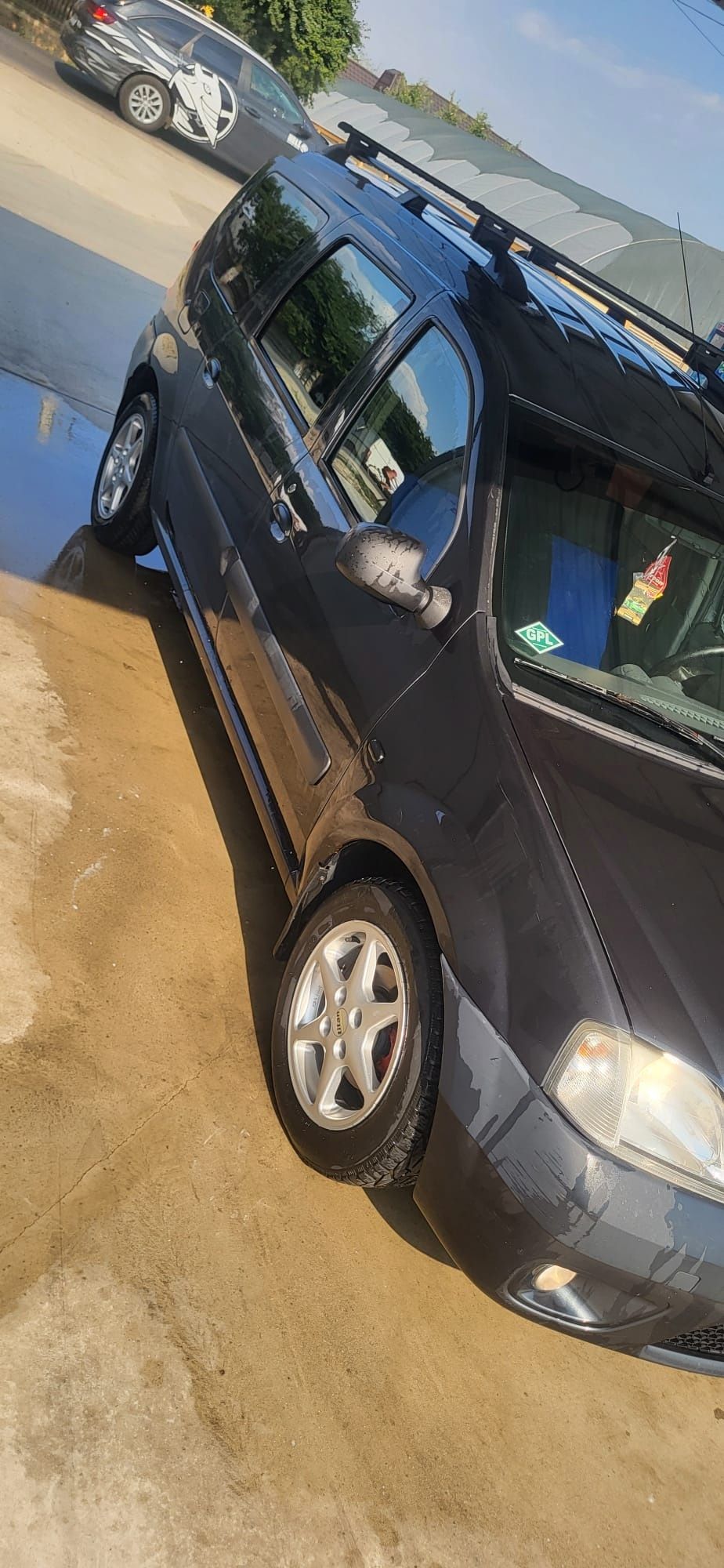 Logan MCV, 1.6 16V 7 locuri