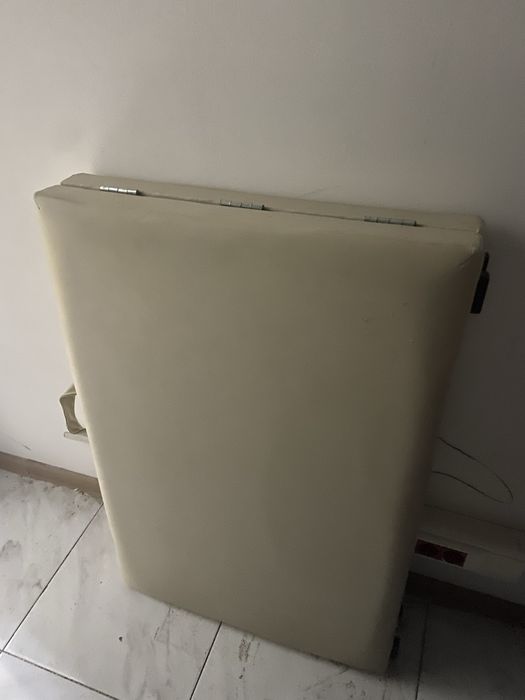 Продам кушетку 18000