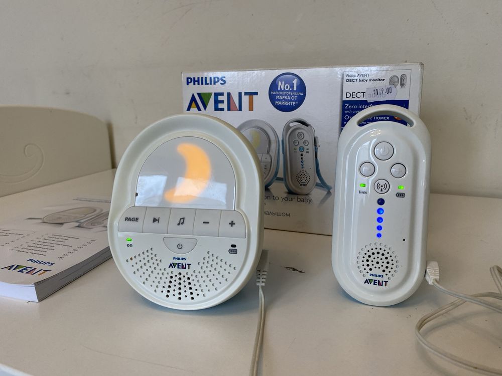 Бебефон Philips Avent SCD 505