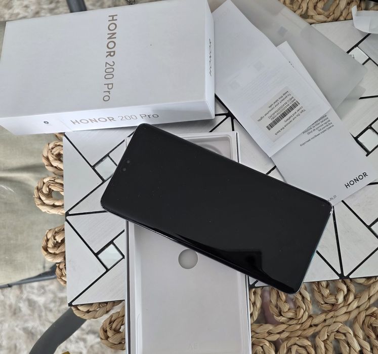 HONOR 200 Pro  бял с гаранция!