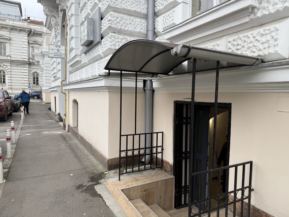 Inchiriez spatiu ultracentral - ARAD