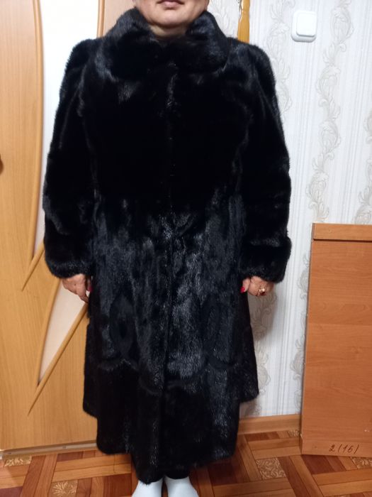 Продам приталенную шубу