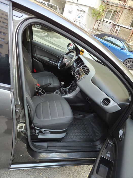 Vând Fiat Bravo 1,6 Diesel fabricatie 2013