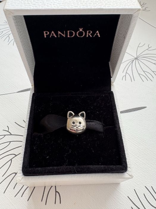 Pandora оригинални висулки за гривна,предлагам поотделно или в сет