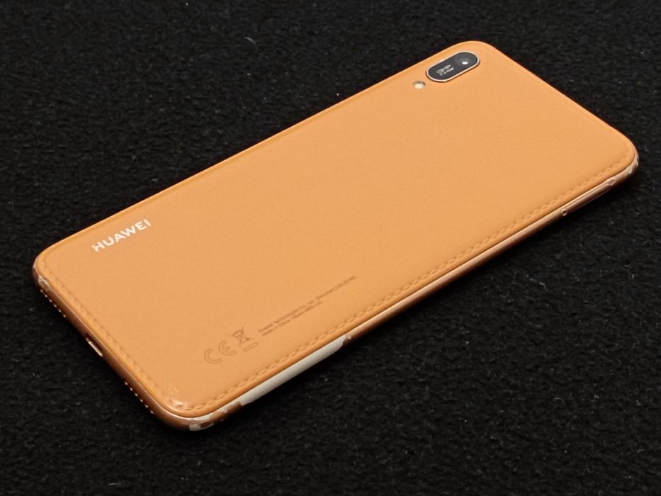 Huawei Y6 2019 Dual-SIM Android