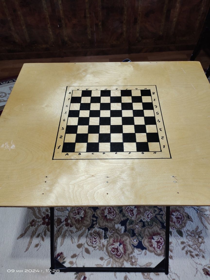 Стол,  раскладной, с шахматной доской