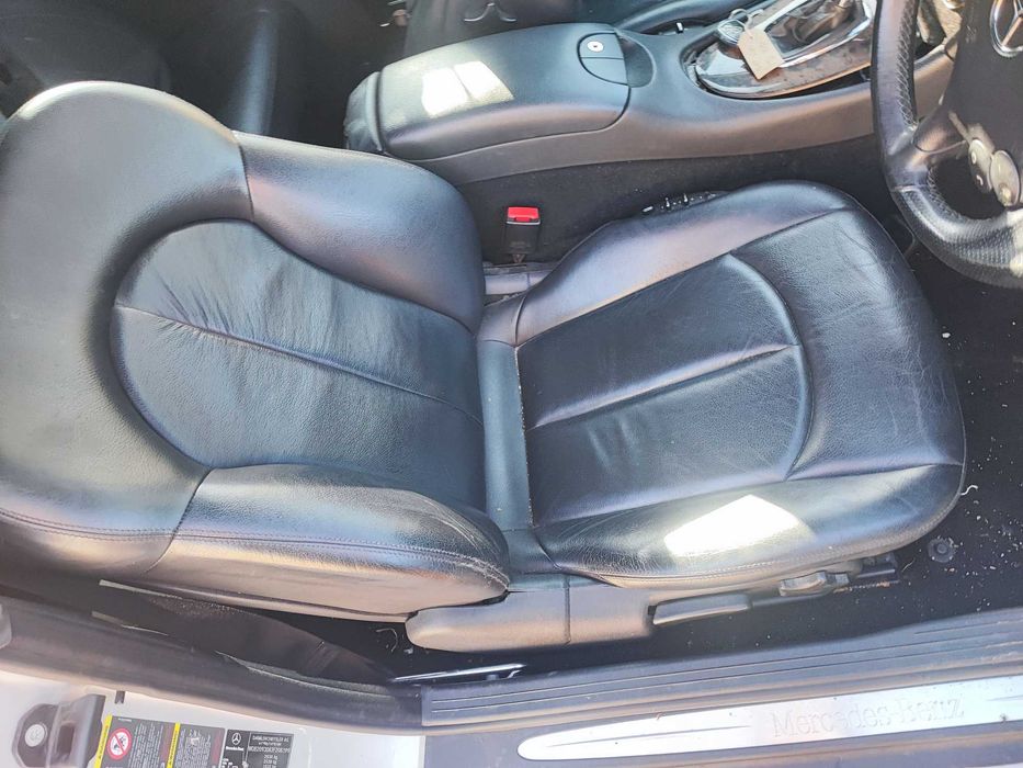 Салон от Мерцедес W209 кожен черен
