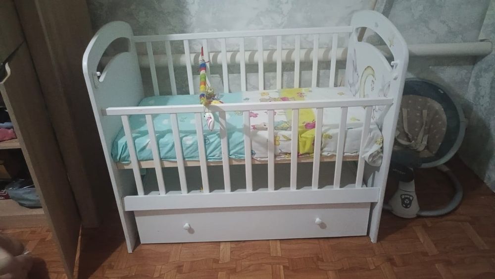 Детская кроватка