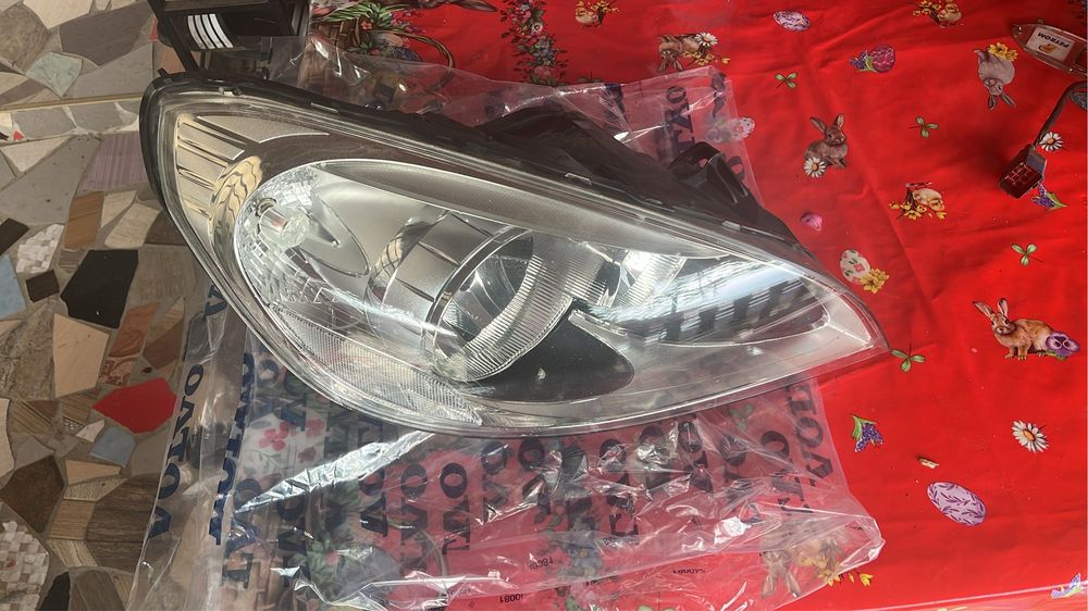 Far Volvo S60 Dreapta