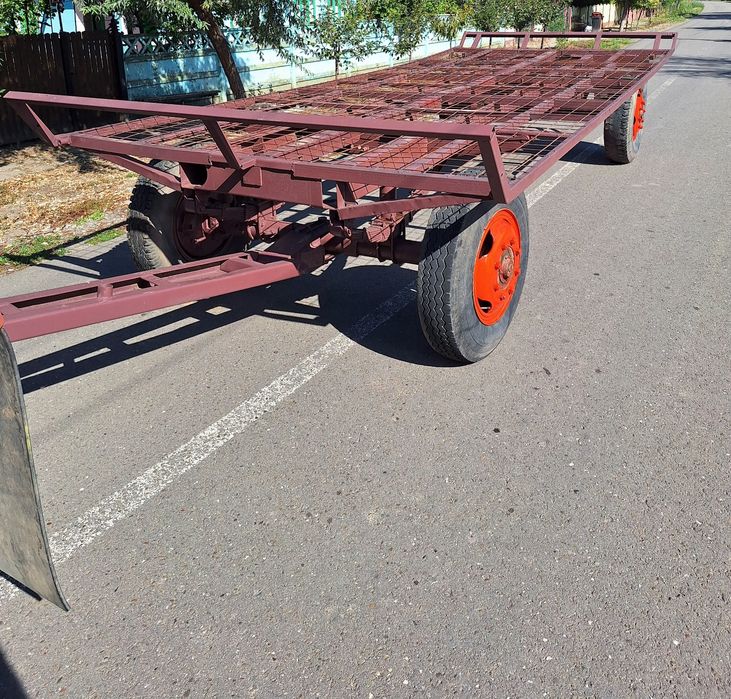 Vând platforma baloți